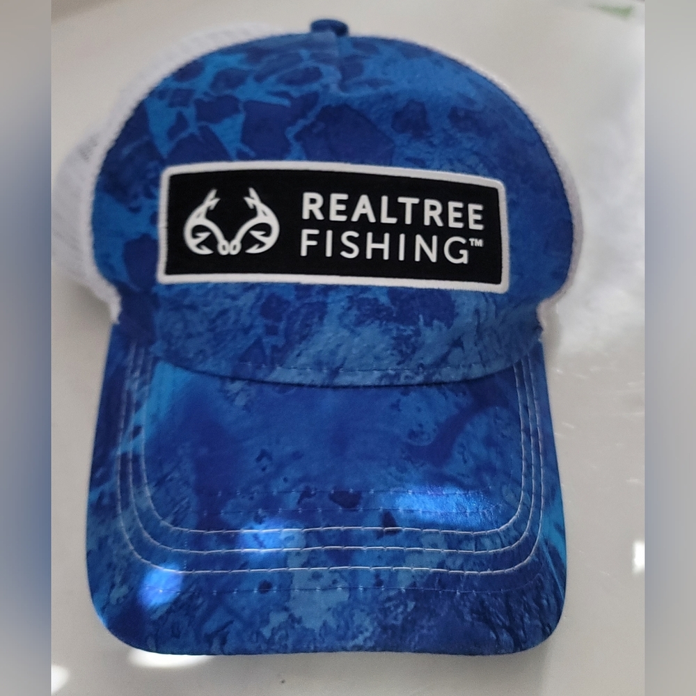 Realtree Fishing Patch Logo Mesh Stretch-Fit Cap (L/XL)- Blue/White